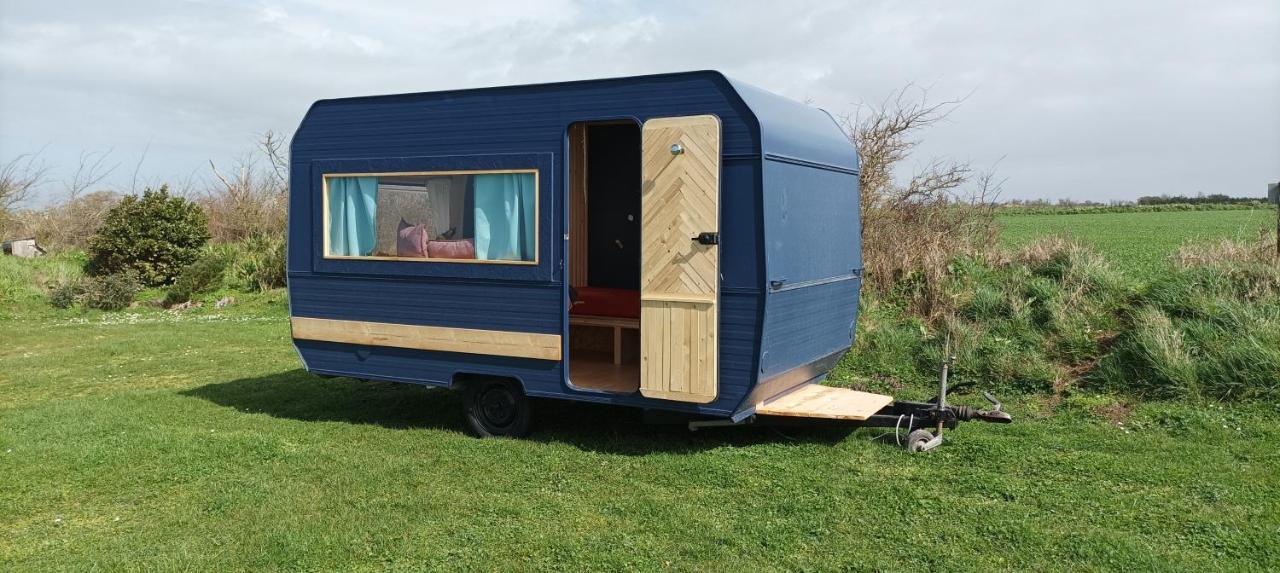 Camping Les Ronds Duval Face Aux Iles Anglo-Normandes Les Moitiers-d'Allonne Екстериор снимка