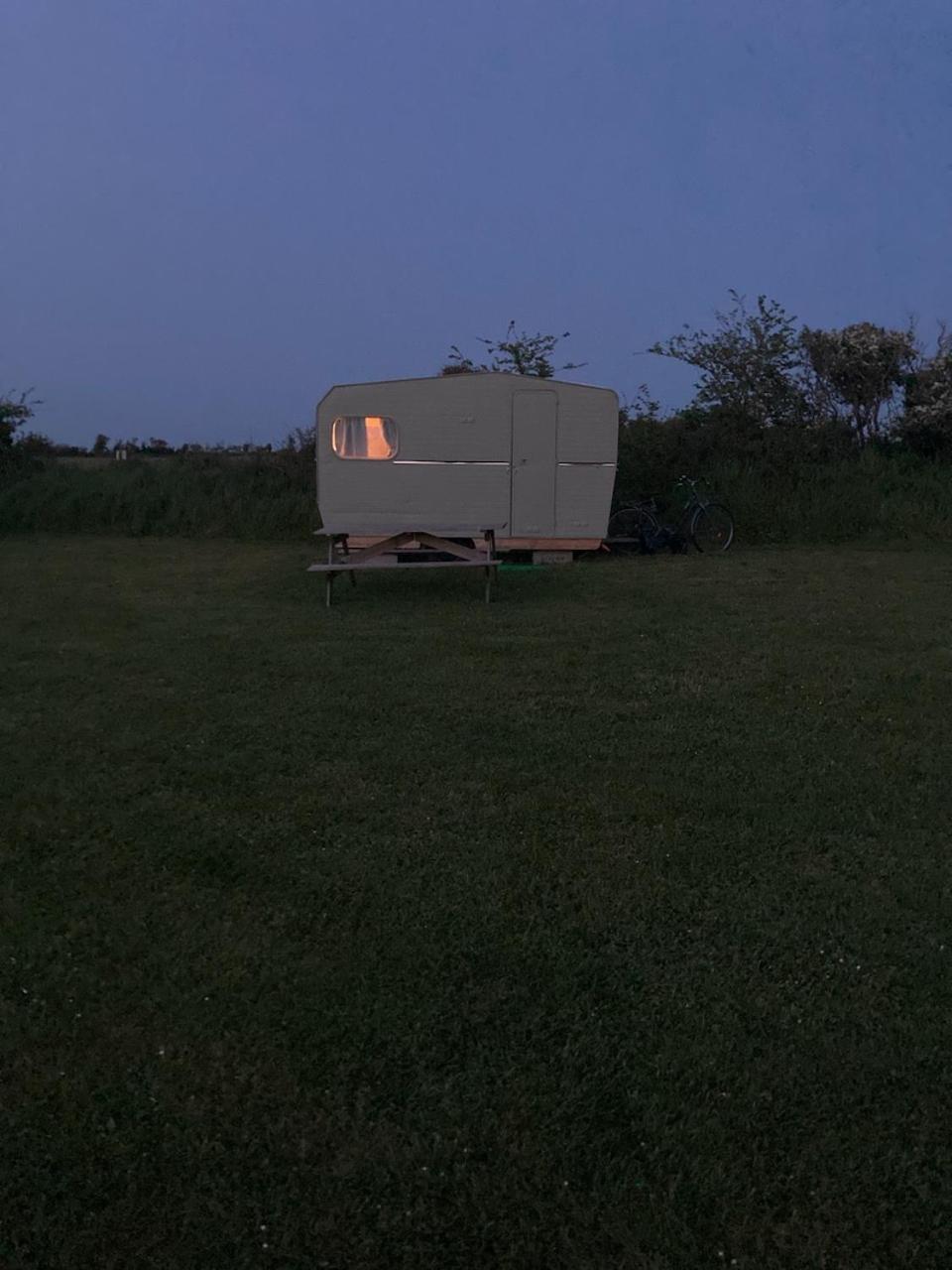 Camping Les Ronds Duval Face Aux Iles Anglo-Normandes Les Moitiers-d'Allonne Екстериор снимка