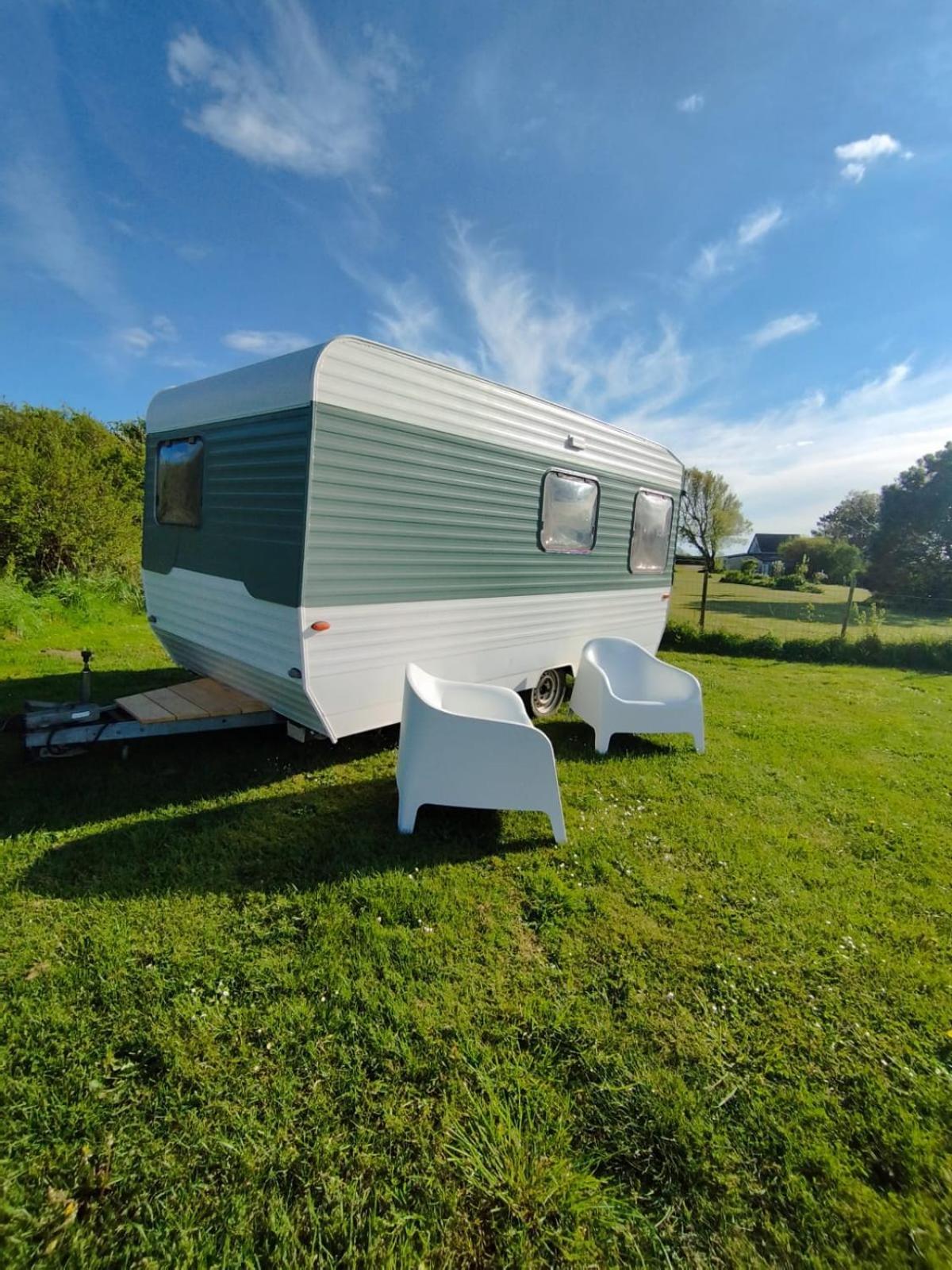 Camping Les Ronds Duval Face Aux Iles Anglo-Normandes Les Moitiers-d'Allonne Екстериор снимка